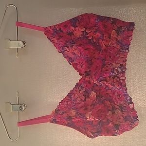 VICTORIA’S SECRET PINK FLORAL LACE BRALETTE FITS  WIRE FREE BRA PULL ON XL